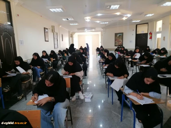 بازدید هیات نظارت از روند امتحانات پایانی دانشجویان