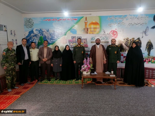 دیدار دانشگاهیان با امام جمعه محترم شهرستان و فرمانده سپاه پاسداران انقلاب اسلامی اقلید به مناسبت هفته دفاع مقدس